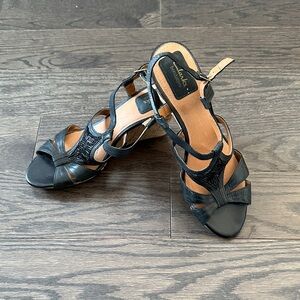 Clarks Women's Strappy Black Sandals